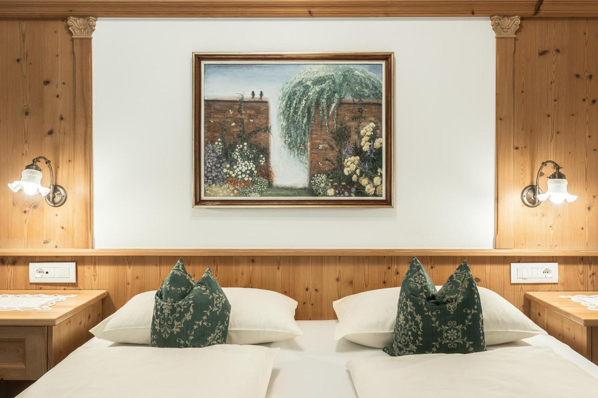 Hotel La Pineta Selva di Val Gardena Szoba fotó